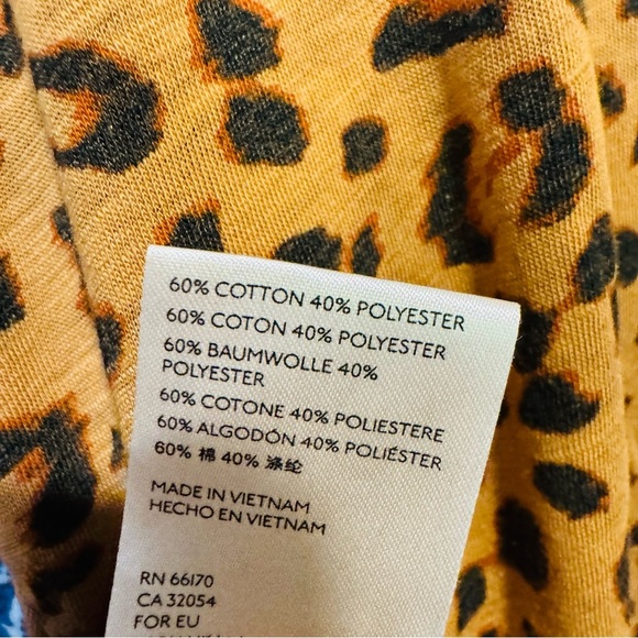 We the Free Friday Night Long Sleeve T-Shirt Leopard Paisley Print Bandana S - Picture 5 of 6